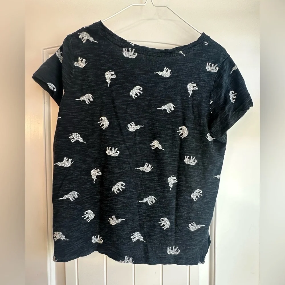 Mudd Charcoal Tee with Elephant Pattern